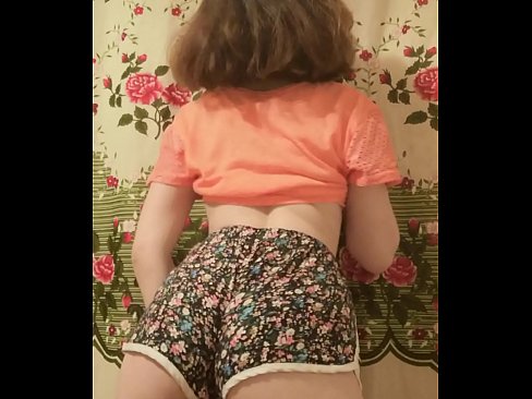 ❤️ Una ghjovana sexy si spoglia i pantaloncini davanti à a camera ❤❌ Pornu di qualità à co.com-porn-mz.ru ❌️❤