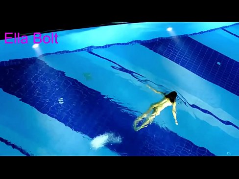 ❤️ Ùn possu micca piantà di fighjulà, ghjovana bionda catturata nuda in piscina ELLA BOLT ❤❌ Pornu di qualità à co.com-porn-mz.ru ❌️❤
