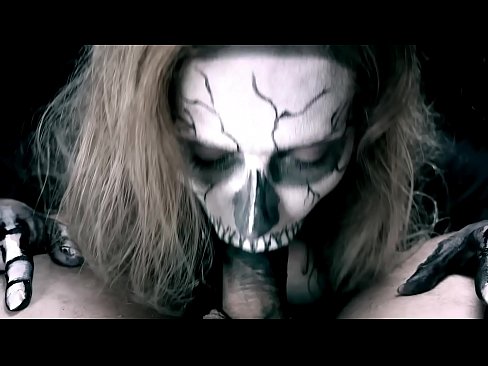 ❤️ Ragazza demonia chì succhia u cazzo cù a so bocca nera è ingoia cum. ❤❌ Pornu di qualità à co.com-porn-mz.ru ❌️❤