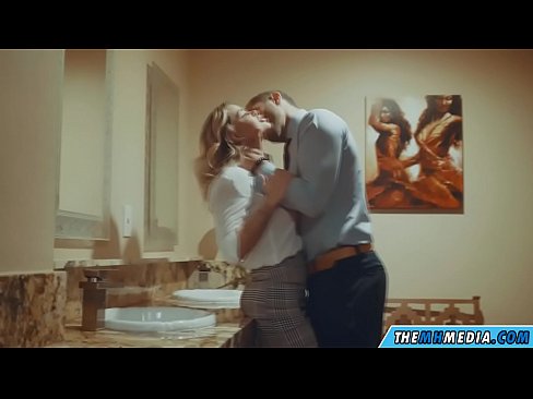 ❤️ Quandu una bionda tettona ti seduce in un bagnu publicu ❤❌ Pornu di qualità à co.com-porn-mz.ru ❌️❤